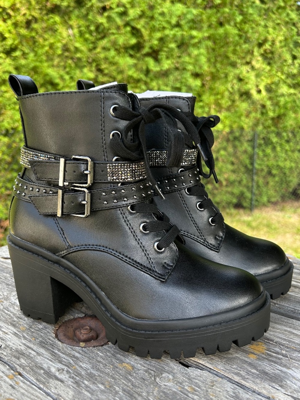 Torrid ⎸ NWT Chunky Sparkle Platform Healed Boots